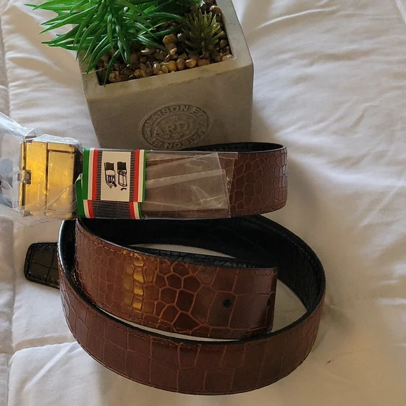 MEN'S REVERSIBLE BELT - Picture 3 of 6
